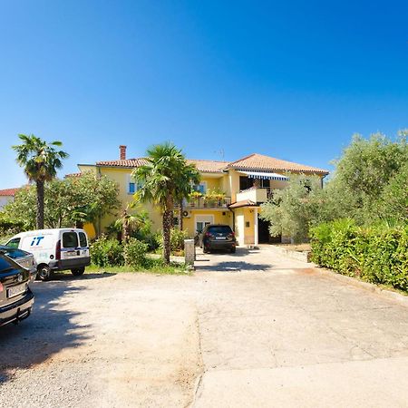 Apartments Marija Umag Bagian luar foto
